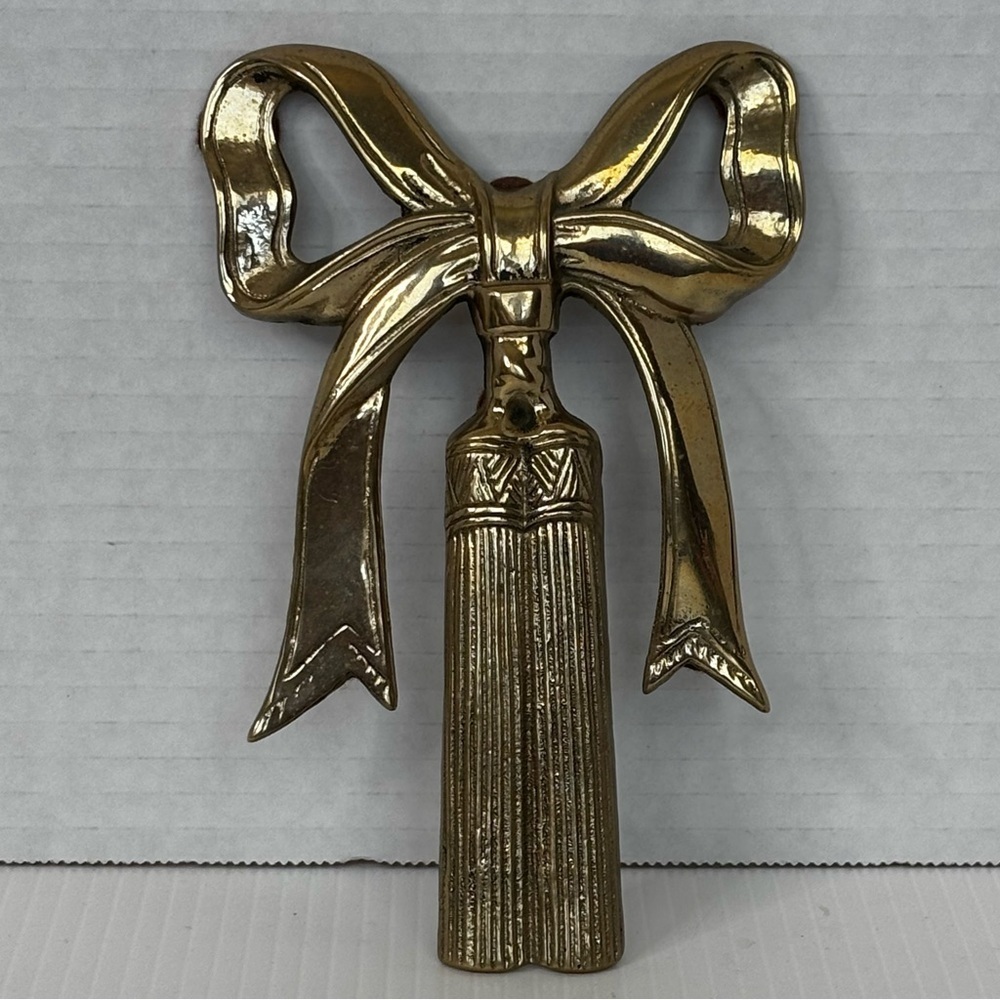Solid Brass Bow Tassel Decor Paper Weight/ Wall Hanging  6”X 4” VTG 80’s
